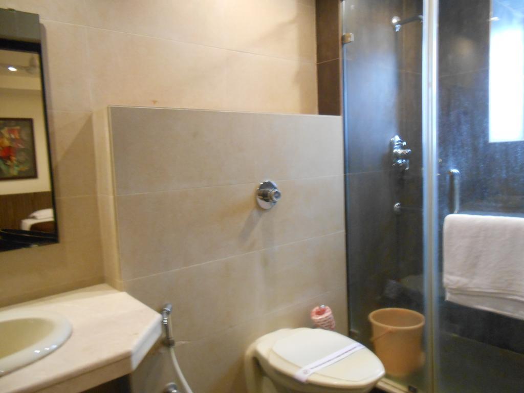 Hotel Victerrace Regency Calcuta Habitación foto